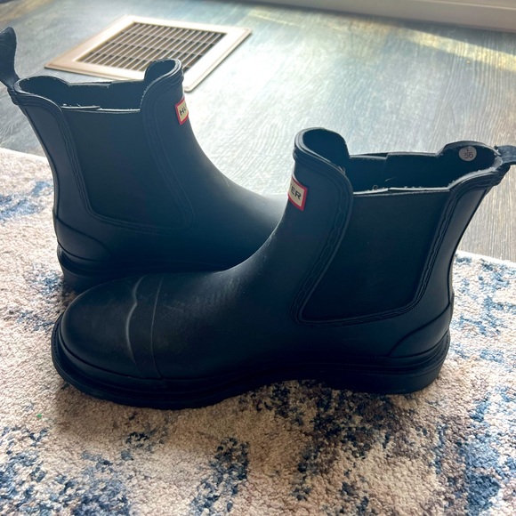 Women’s Hunter Rain Boots - Picture 3 of 4